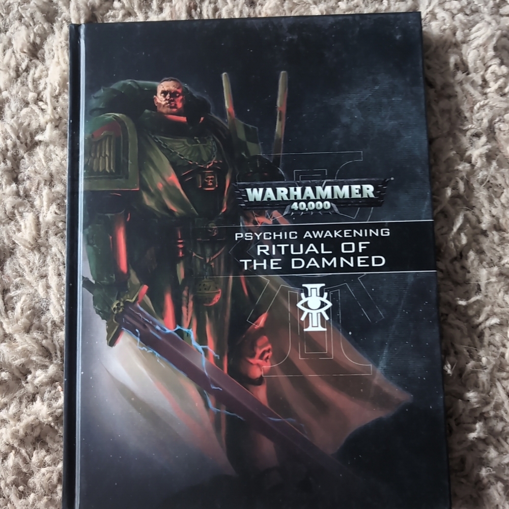 Action Figure - Green and Black